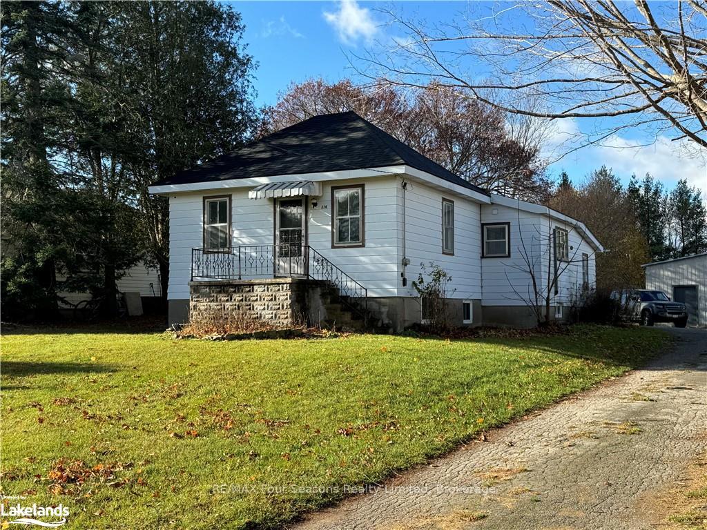 Front of 374 Sykes Street S