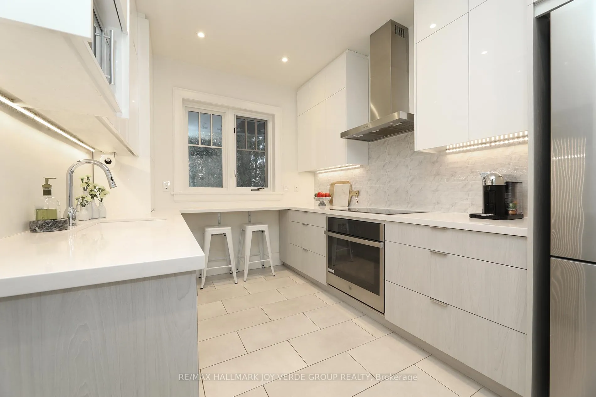 Photo 7 of 71 Lascelles Boulevard, Toronto, Yonge-Eglinton — HOMEH
