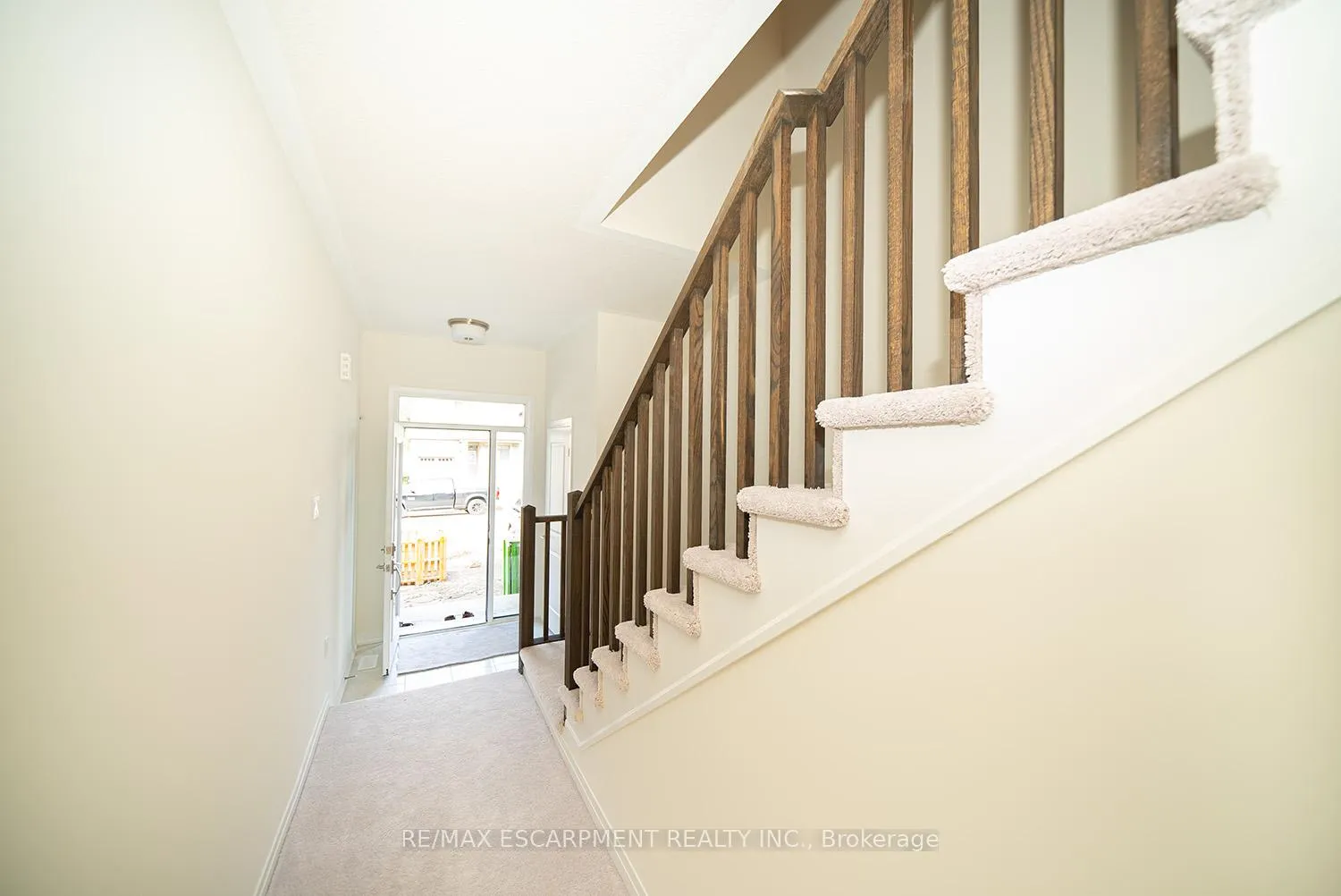 Photo 2 of 20 Dennis Avenue, Brantford — HOMEH