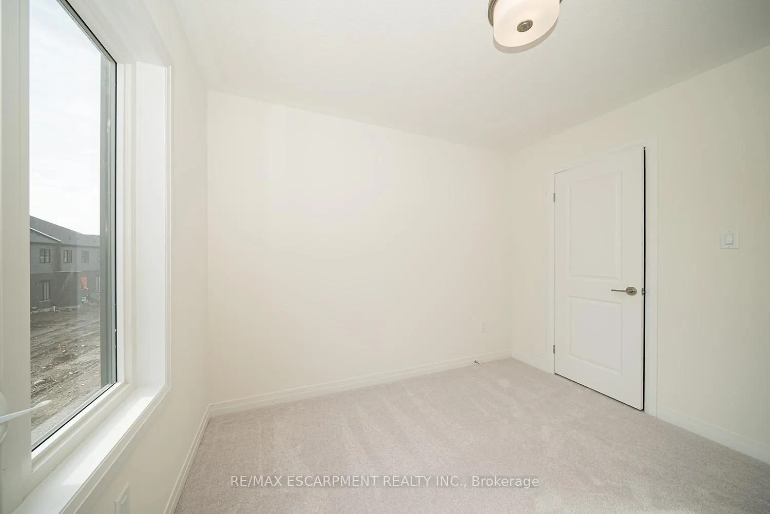 Photo 19 of 20 Dennis Avenue, Brantford — HOMEH