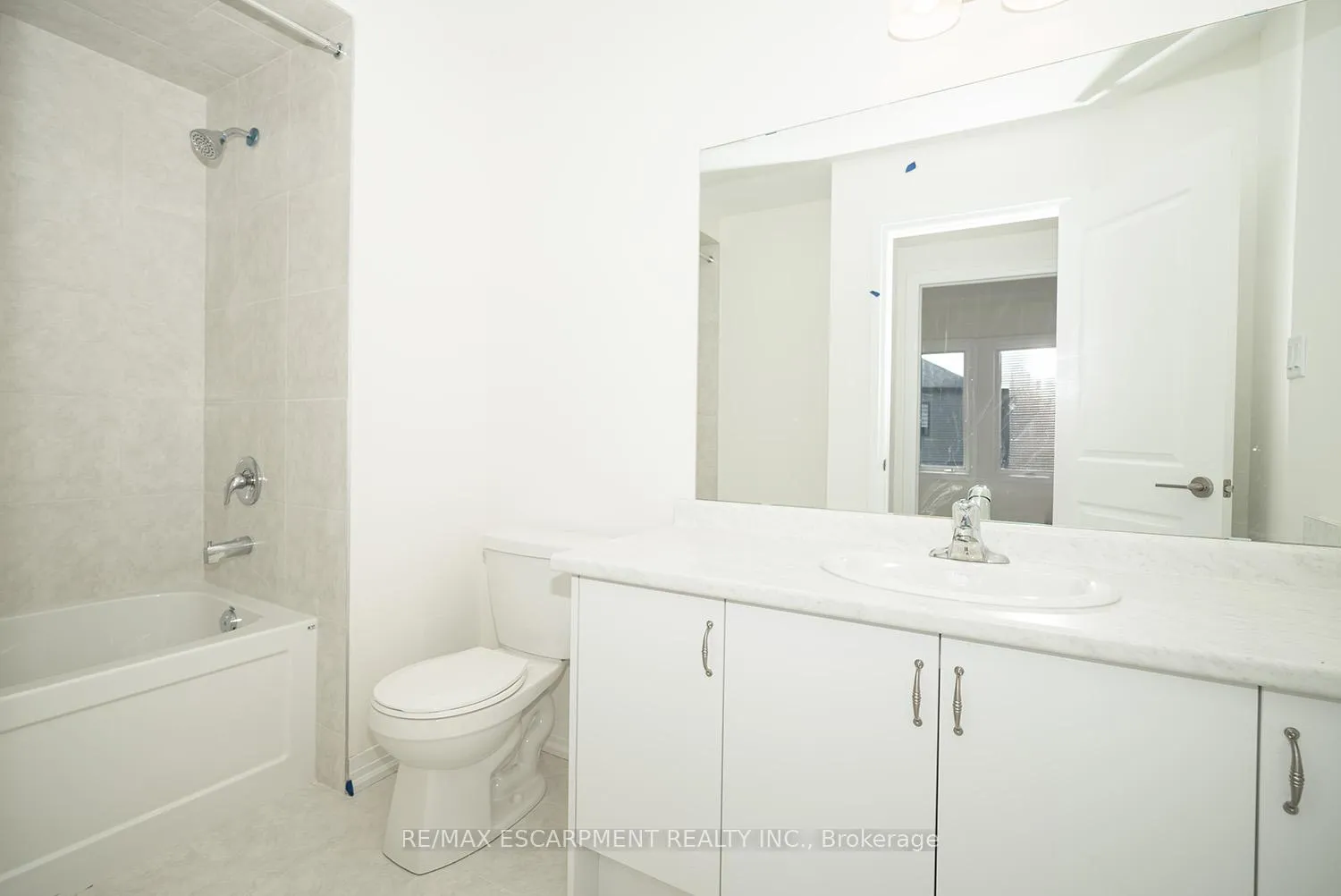Photo 20 of 20 Dennis Avenue, Brantford — HOMEH