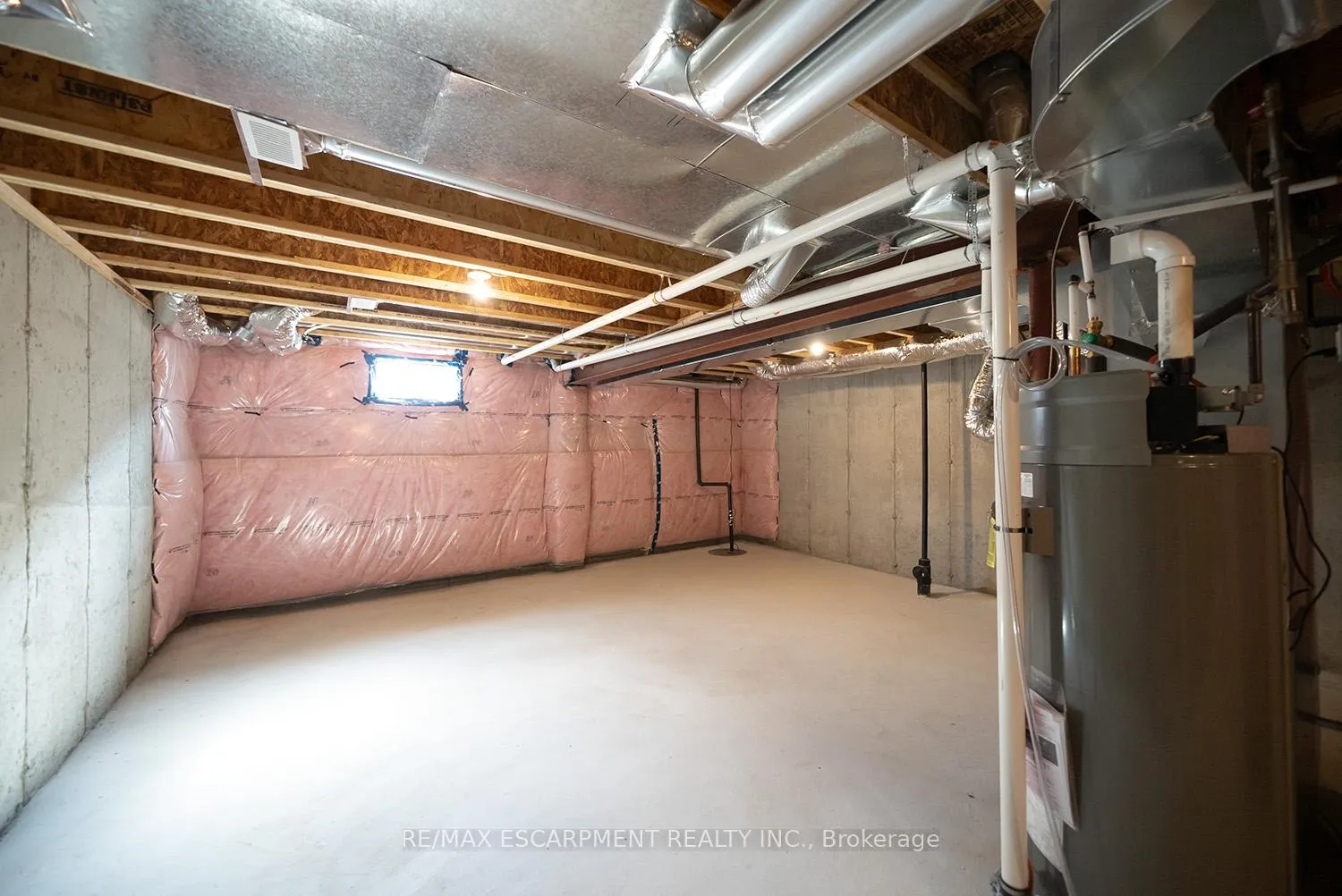 Photo 26 of 20 Dennis Avenue, Brantford — HOMEH