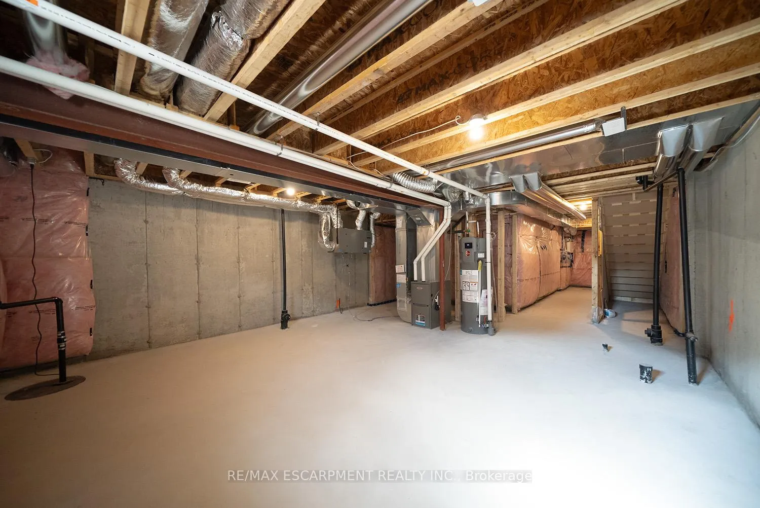 Photo 27 of 20 Dennis Avenue, Brantford — HOMEH