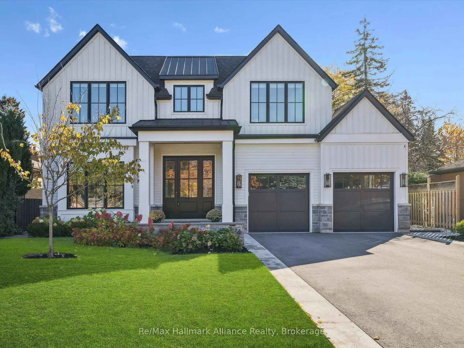 Front of 2074 Seabrook Drive