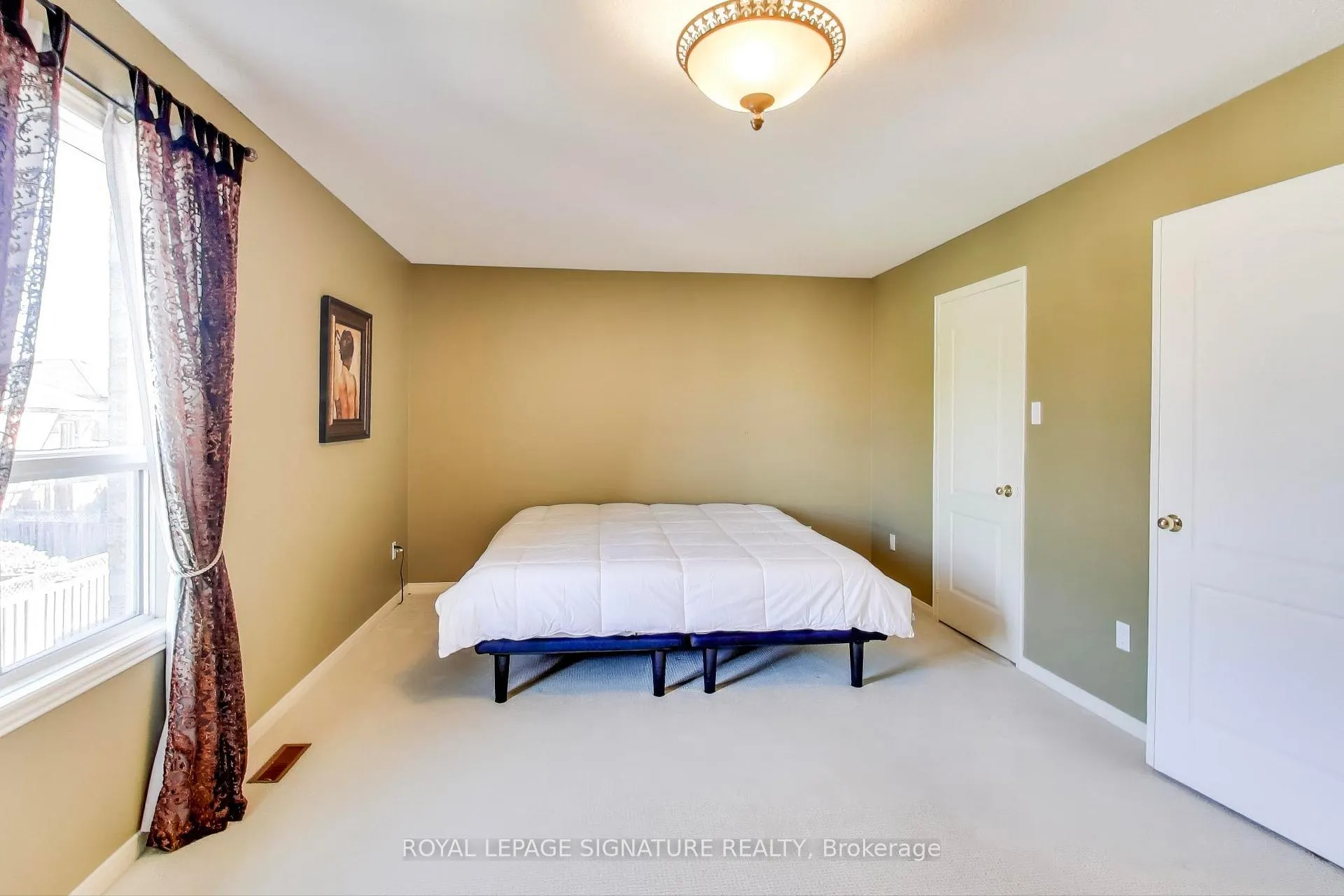 Photo 21 of 127 Mountcharles Crescent, Vaughan, Maple — HOMEH