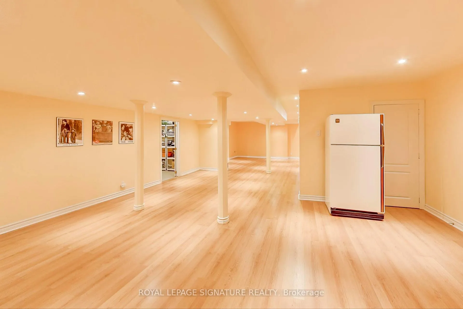 Photo 38 of 127 Mountcharles Crescent, Vaughan, Maple — HOMEH
