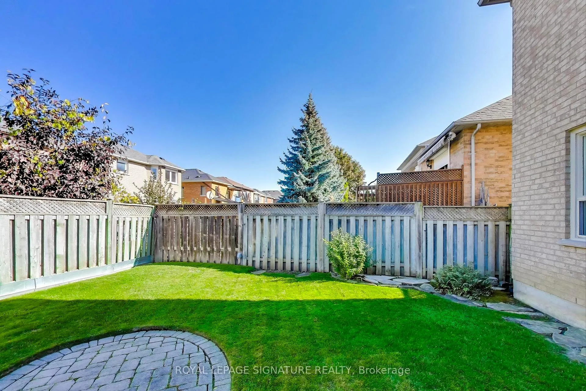 Photo 45 of 127 Mountcharles Crescent, Vaughan, Maple — HOMEH
