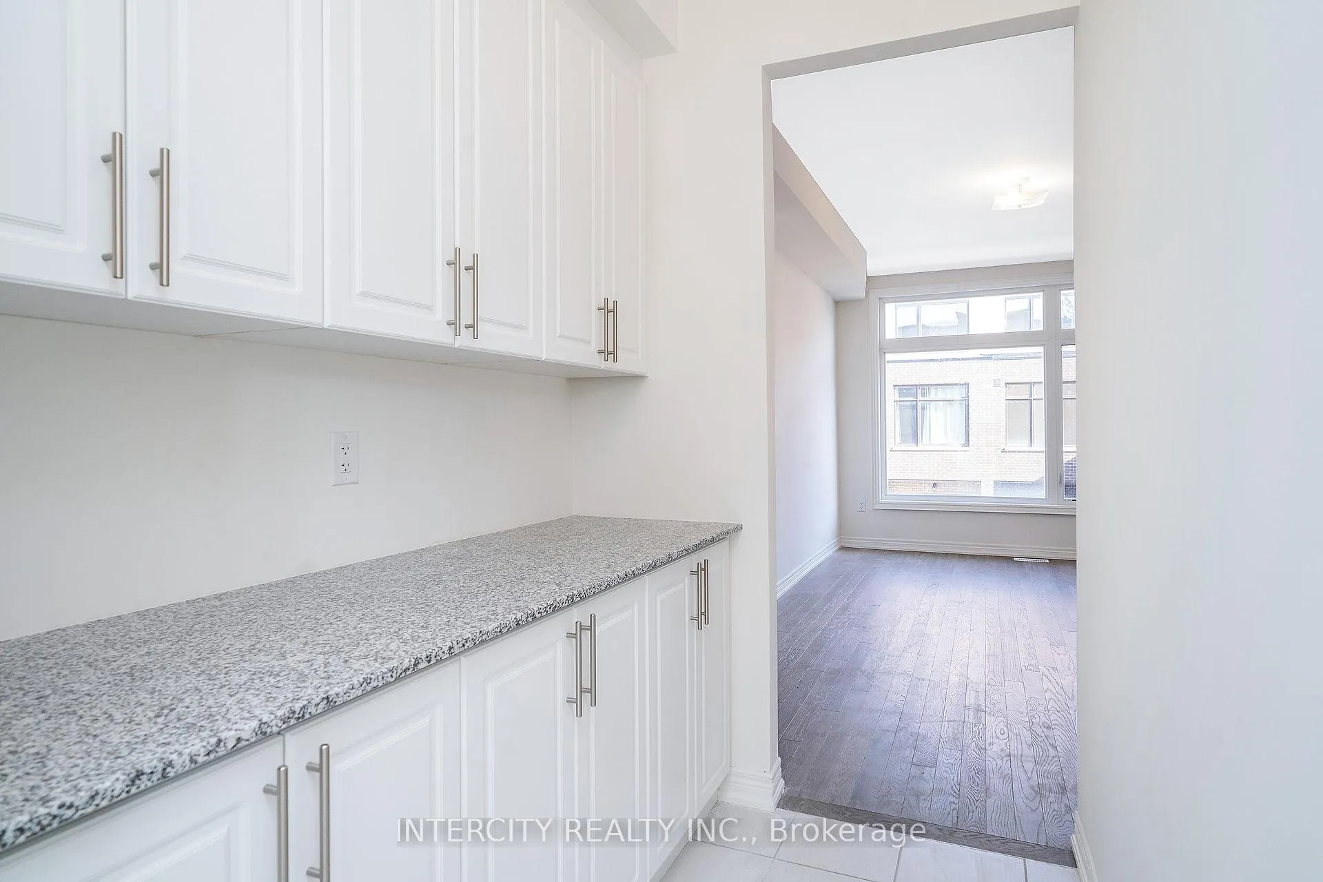 Photo 19 of 12 Queenpost Drive, Brampton, Credit Valley — HOMEH