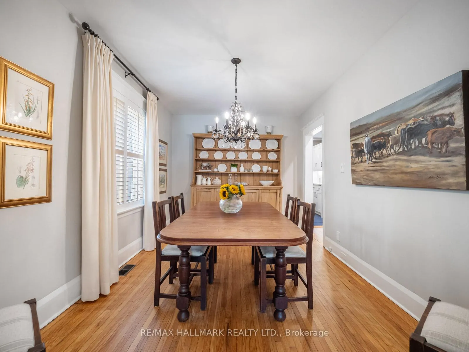 Photo 11 of 306 Lee Avenue, Toronto, The Beaches — HOMEH