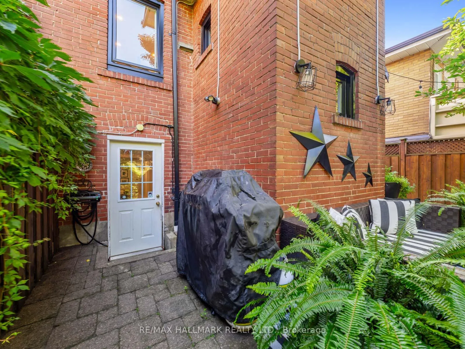 Photo 36 of 306 Lee Avenue, Toronto, The Beaches — HOMEH