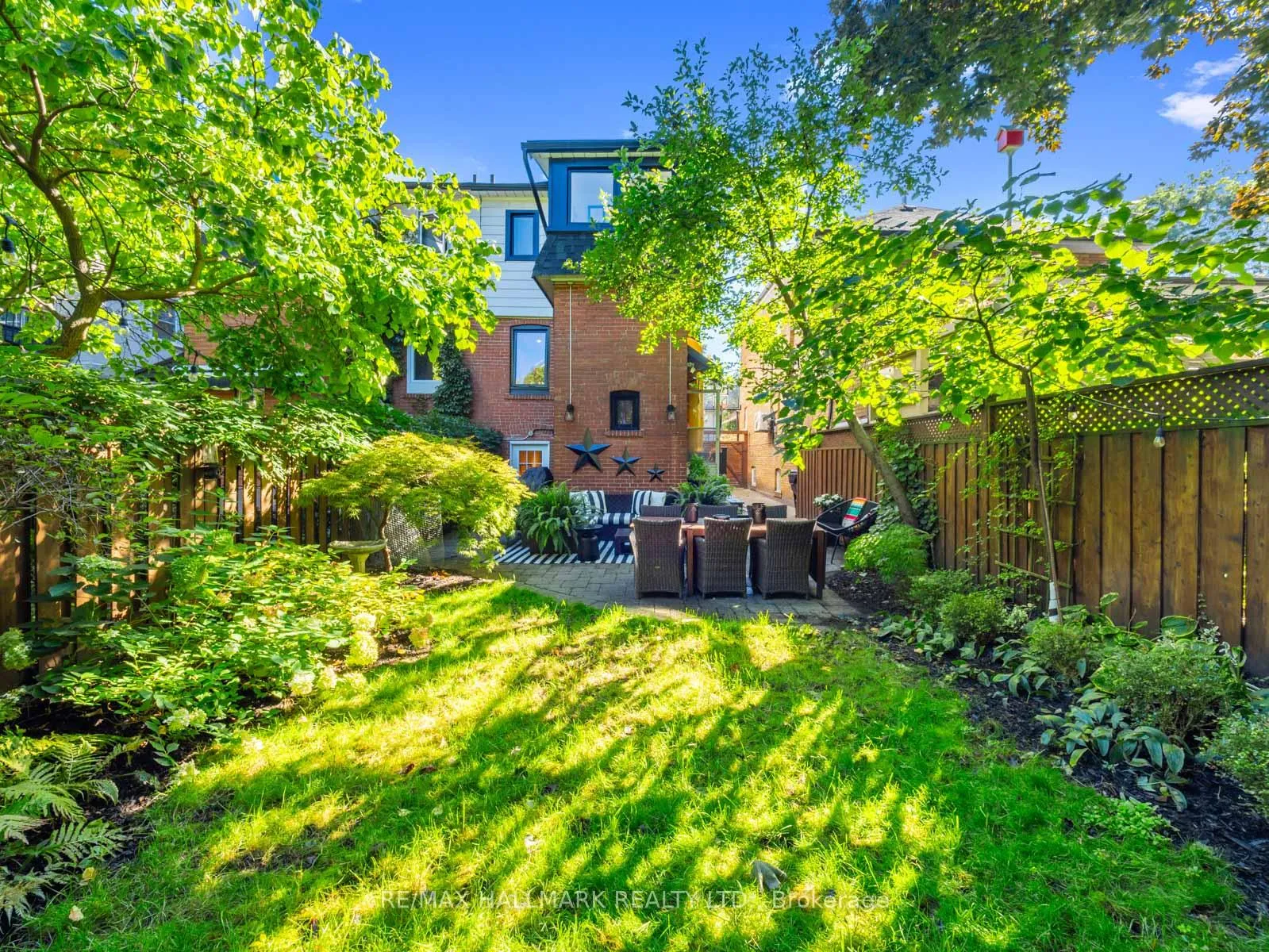 Photo 38 of 306 Lee Avenue, Toronto, The Beaches — HOMEH