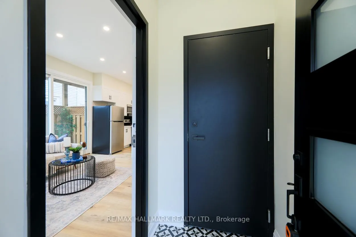 Photo 3 of Unit Main Floor, 6 Luttrell Avenue, Toronto, East End-Danforth — HOMEH