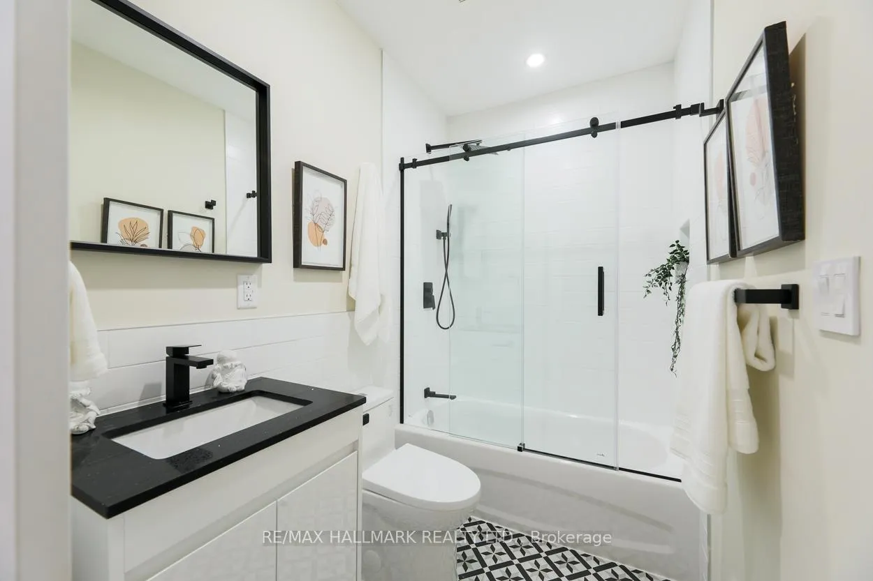 Photo 11 of Unit Main Floor, 6 Luttrell Avenue, Toronto, East End-Danforth — HOMEH