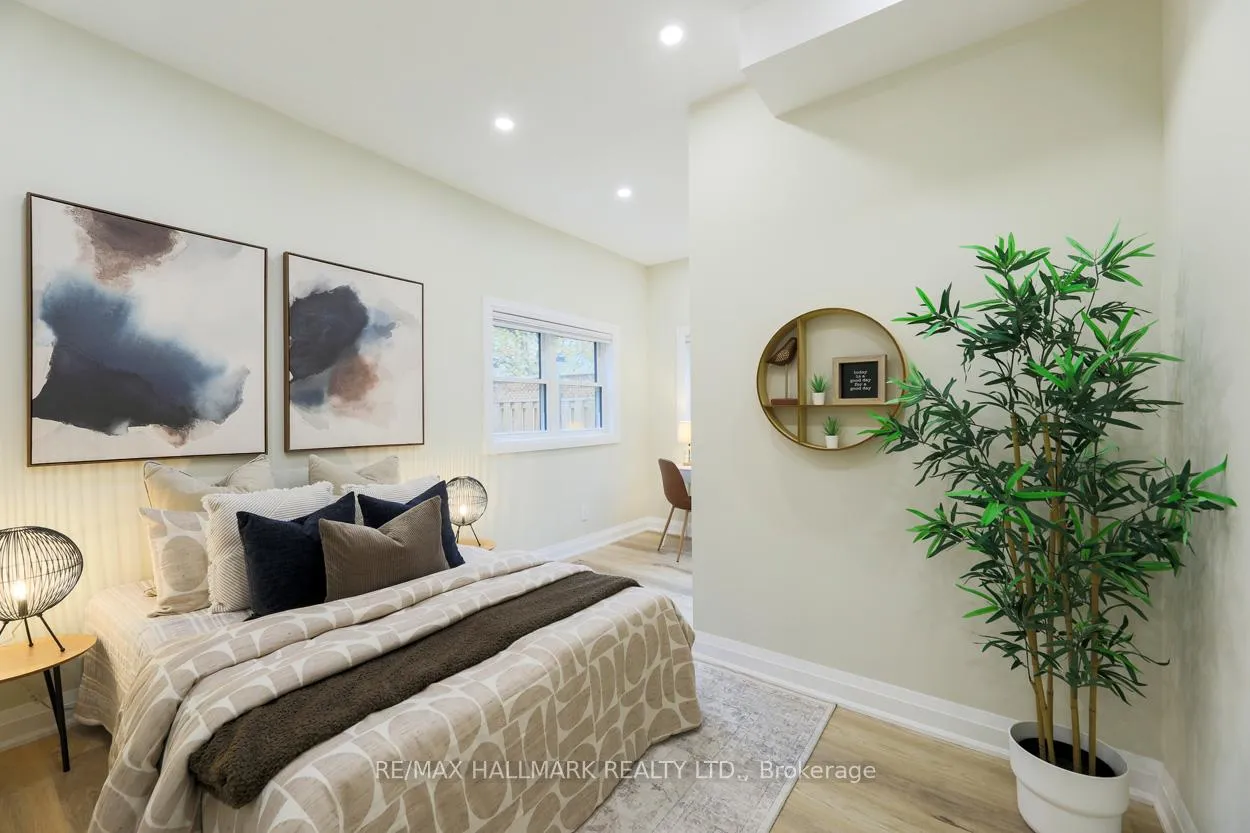 Photo 12 of Unit Main Floor, 6 Luttrell Avenue, Toronto, East End-Danforth — HOMEH
