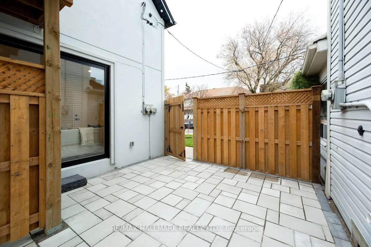 Photo 16 of Unit Main Floor, 6 Luttrell Avenue, Toronto, East End-Danforth — HOMEH