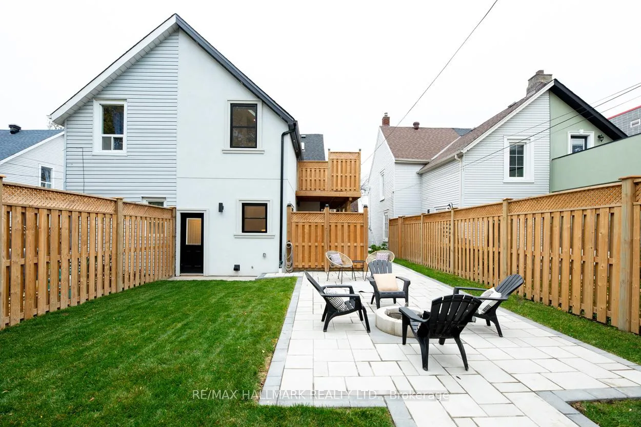 Photo 18 of Unit Main Floor, 6 Luttrell Avenue, Toronto, East End-Danforth — HOMEH