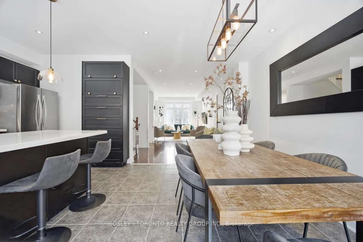 Photo 12 of 20 Isaac Devins Avenue, Vaughan, East Woodbridge — HOMEH