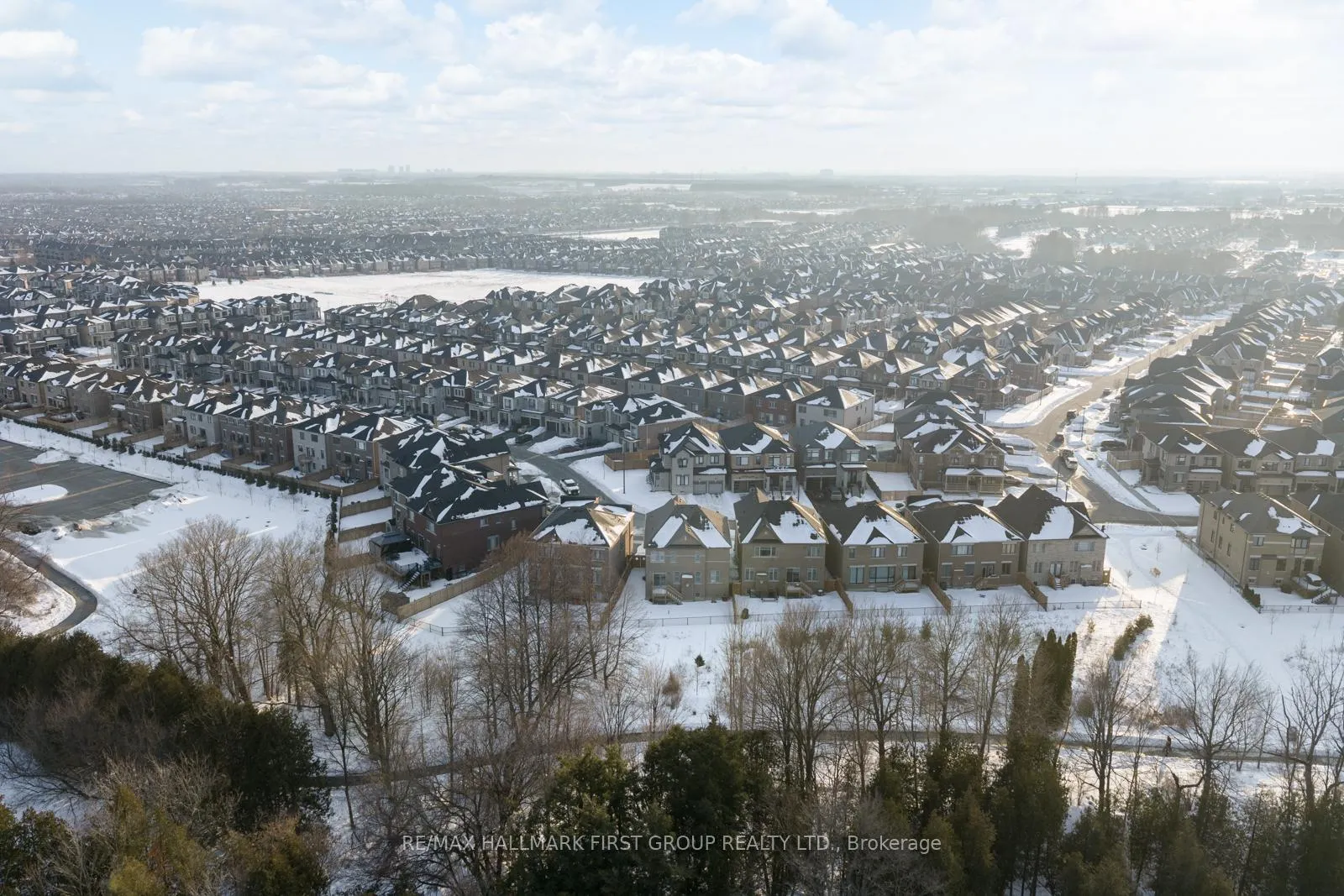 Photo 24 of 38 Priory Drive, Whitby, Rural Whitby — HOMEH