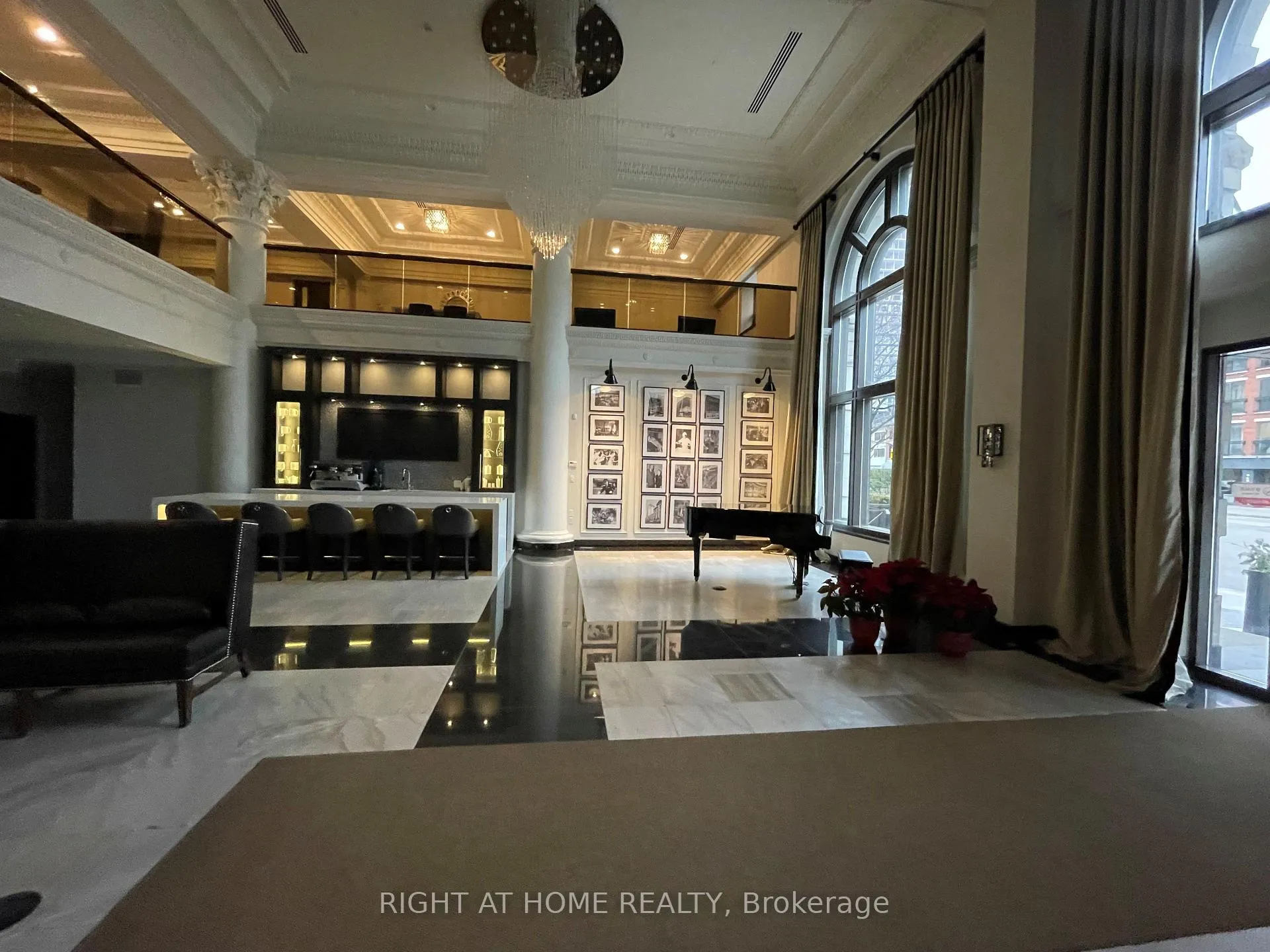 Photo 5 of Unit 1015, 118 King Street E, Hamilton, Beasley — HOMEH
