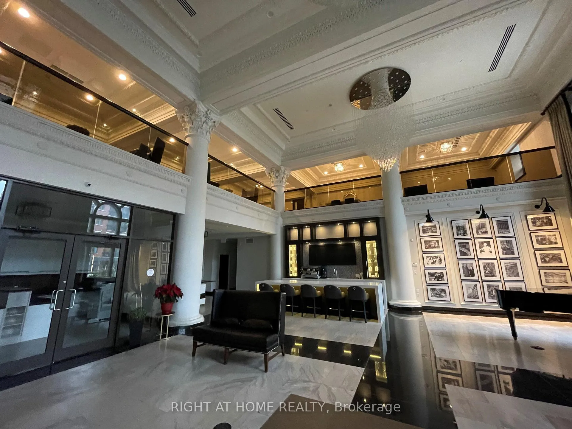 Photo 6 of Unit 1015, 118 King Street E, Hamilton, Beasley — HOMEH