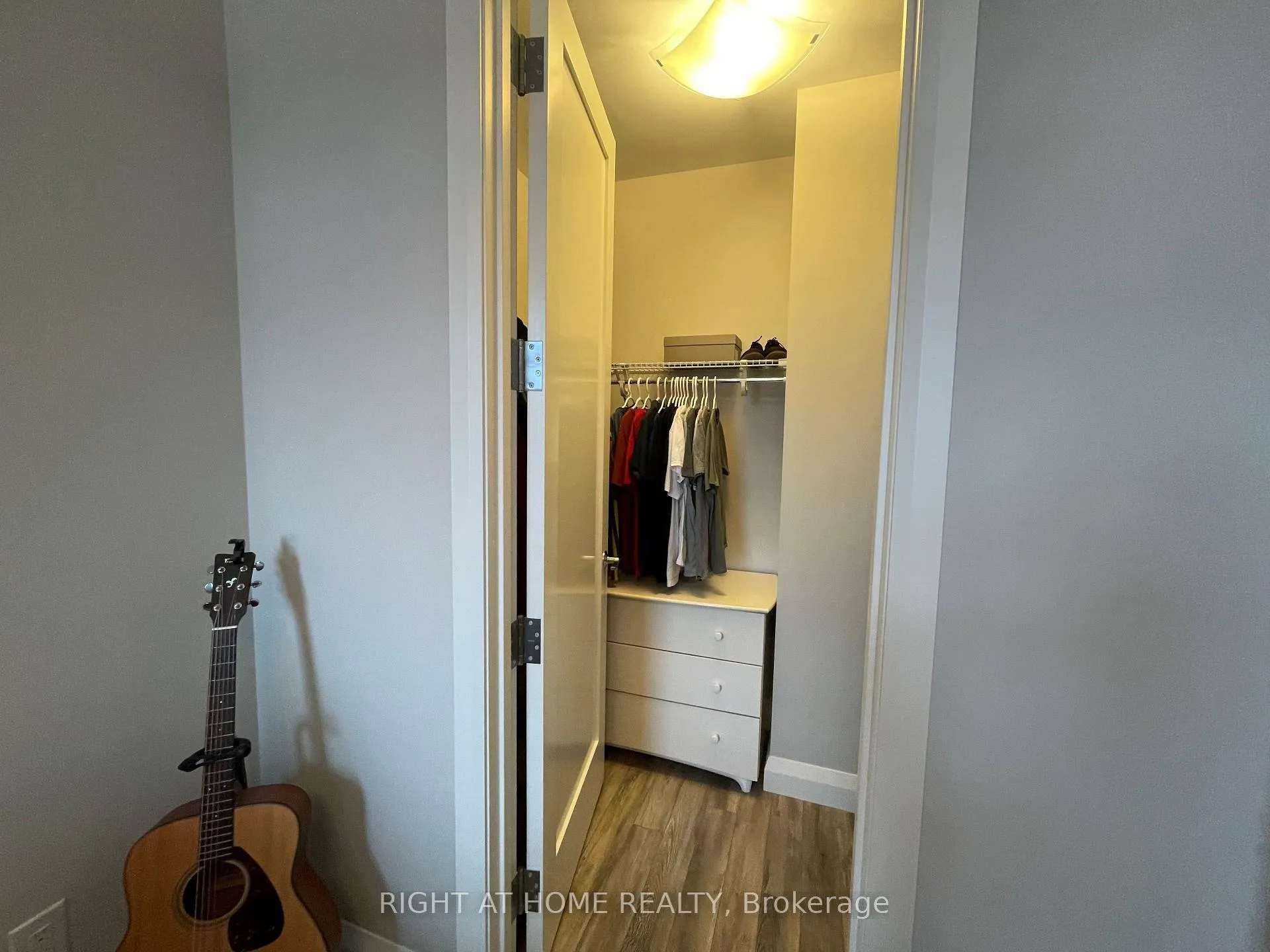 Photo 20 of Unit 1015, 118 King Street E, Hamilton, Beasley — HOMEH