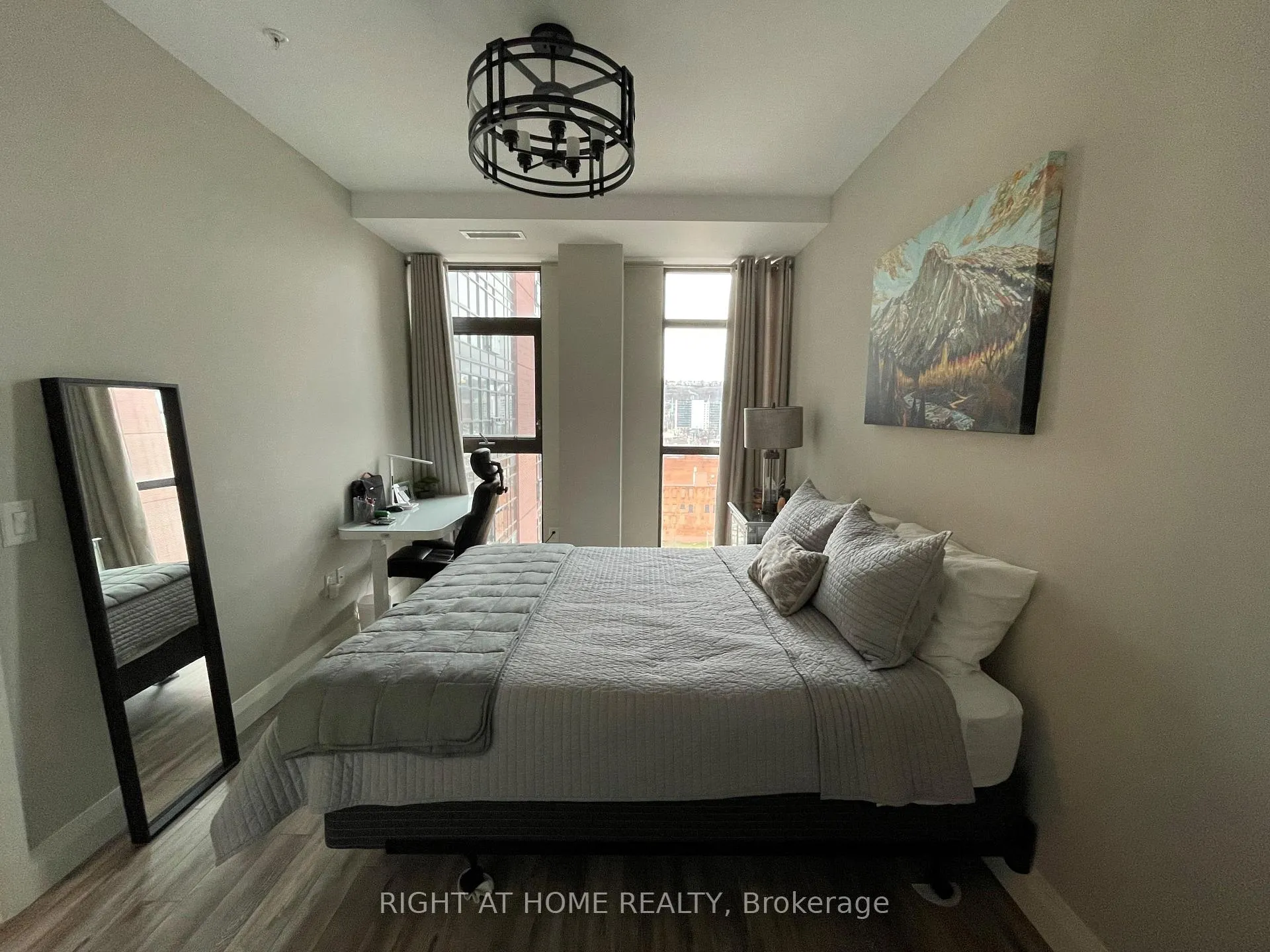 Photo 21 of Unit 1015, 118 King Street E, Hamilton, Beasley — HOMEH