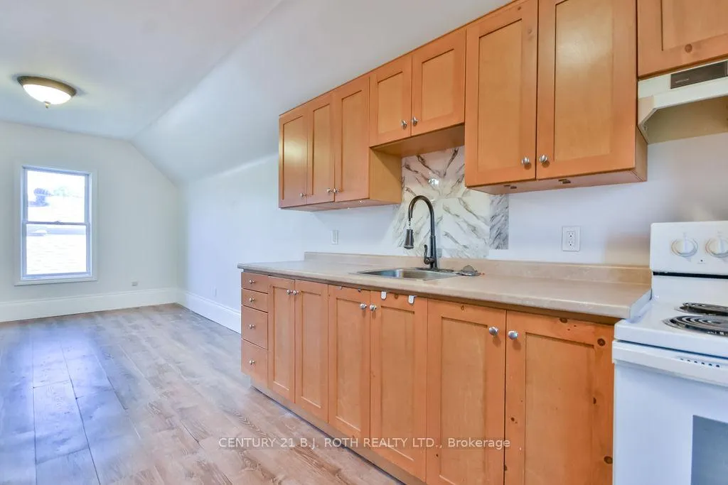 Photo 21 of 57 Penetang Street, Barrie, Codrington — HOMEH