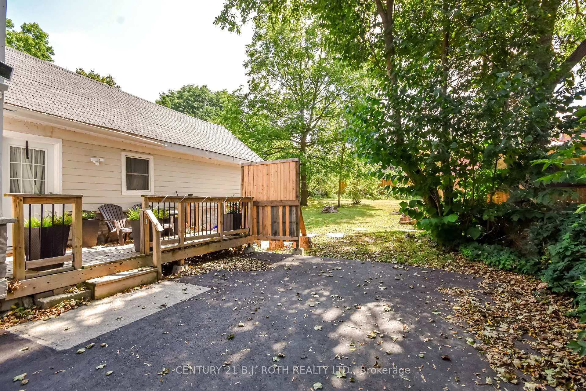Photo 29 of 57 Penetang Street, Barrie, Codrington — HOMEH