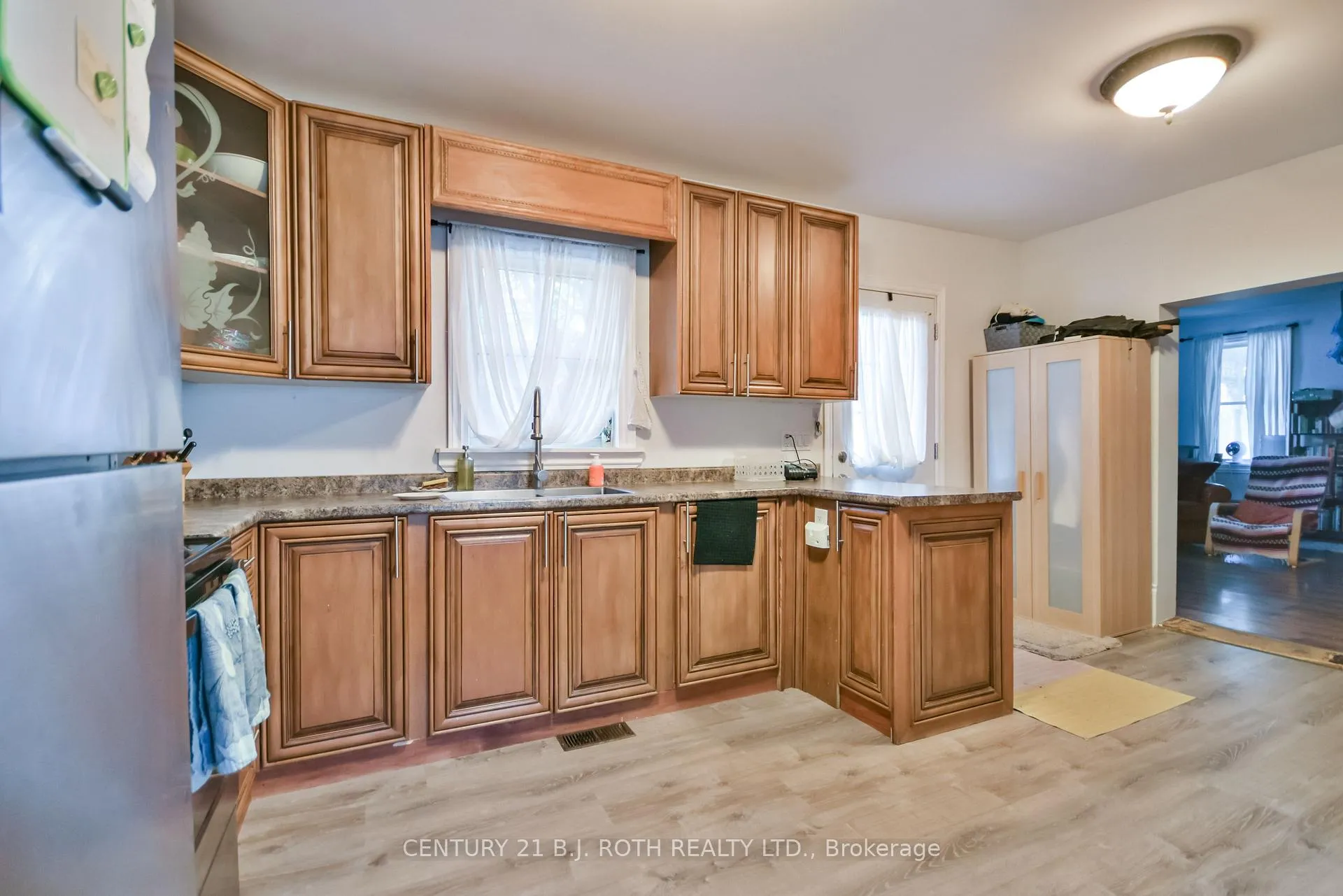 Photo 35 of 57 Penetang Street, Barrie, Codrington — HOMEH
