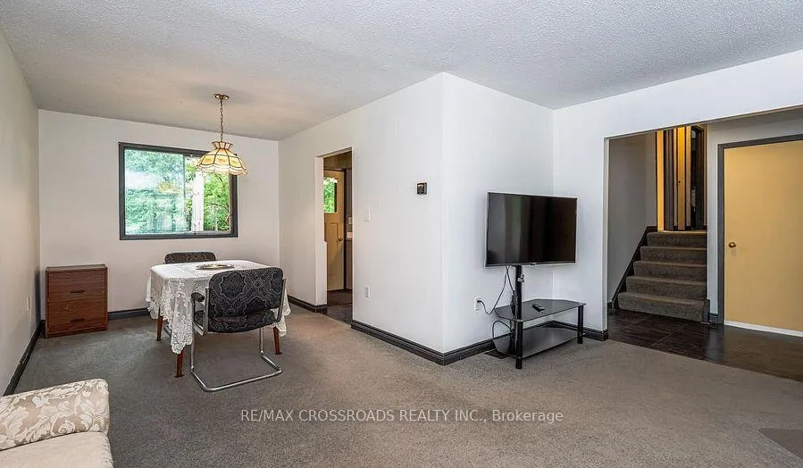 Photo 6 of 9910 Morning Glory Road, Georgina, Pefferlaw — HOMEH