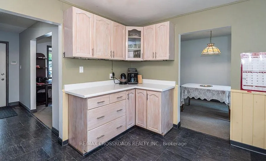 Photo 11 of 9910 Morning Glory Road, Georgina, Pefferlaw — HOMEH