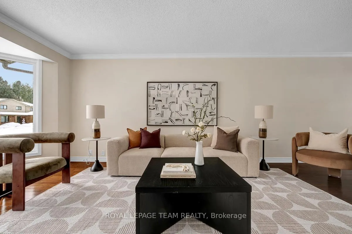 Photo 6 of 25 Fox Hunt Avenue, Ottawa, Hunt Club — HOMEH