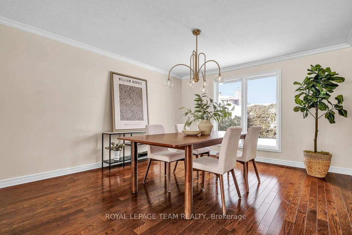 Photo 8 of 25 Fox Hunt Avenue, Ottawa, Hunt Club — HOMEH