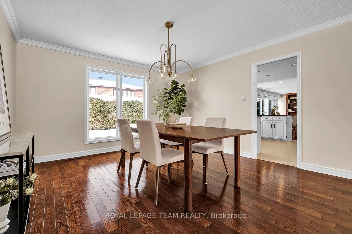 Photo 9 of 25 Fox Hunt Avenue, Ottawa, Hunt Club — HOMEH