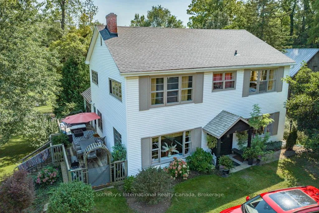 Photo 4 of 1 Springhill Street, Hamilton, Greensville — HOMEH
