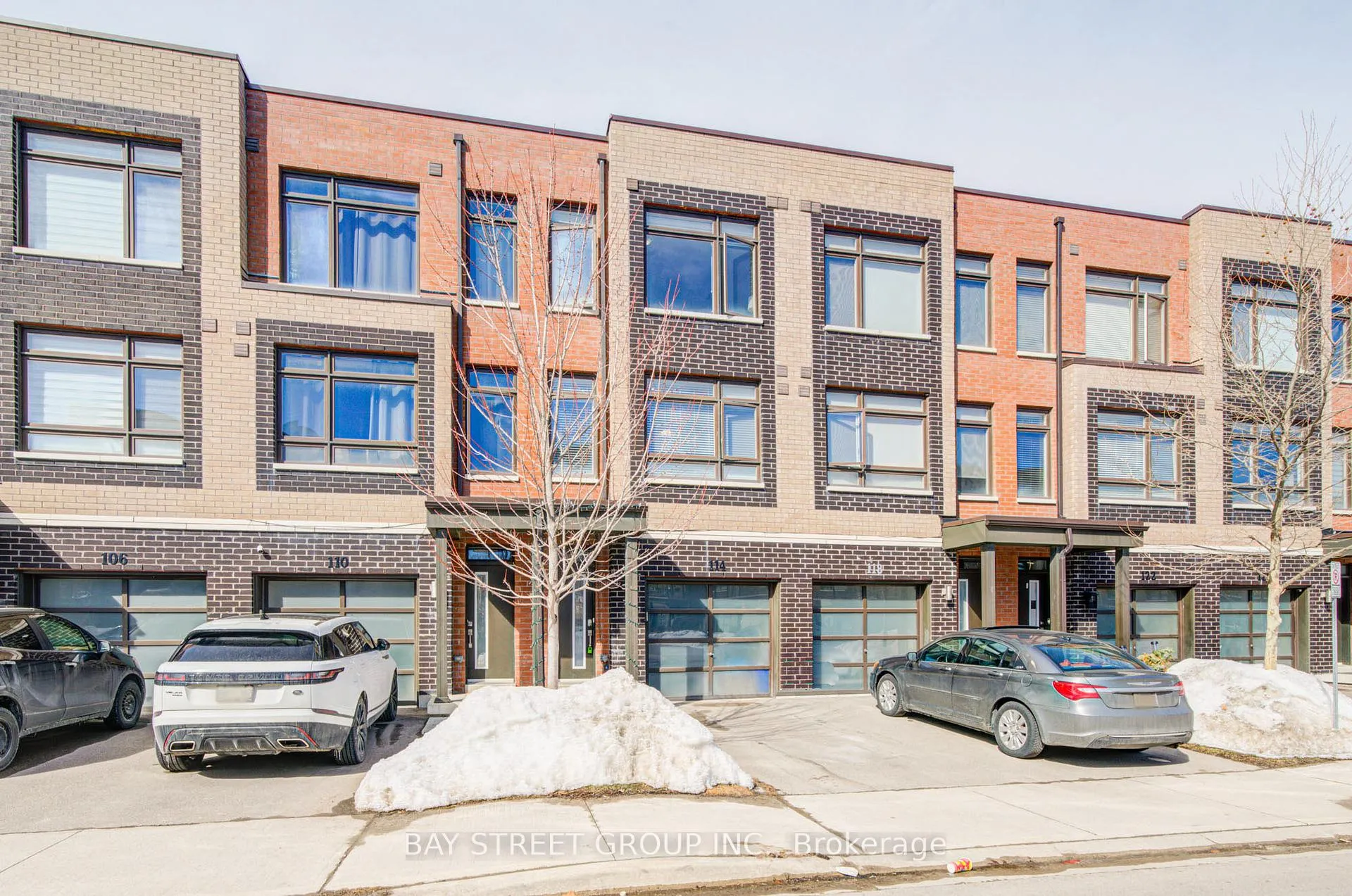 Photo 2 of 114 Dalhousie Street, Vaughan, Vaughan Grove — HOMEH