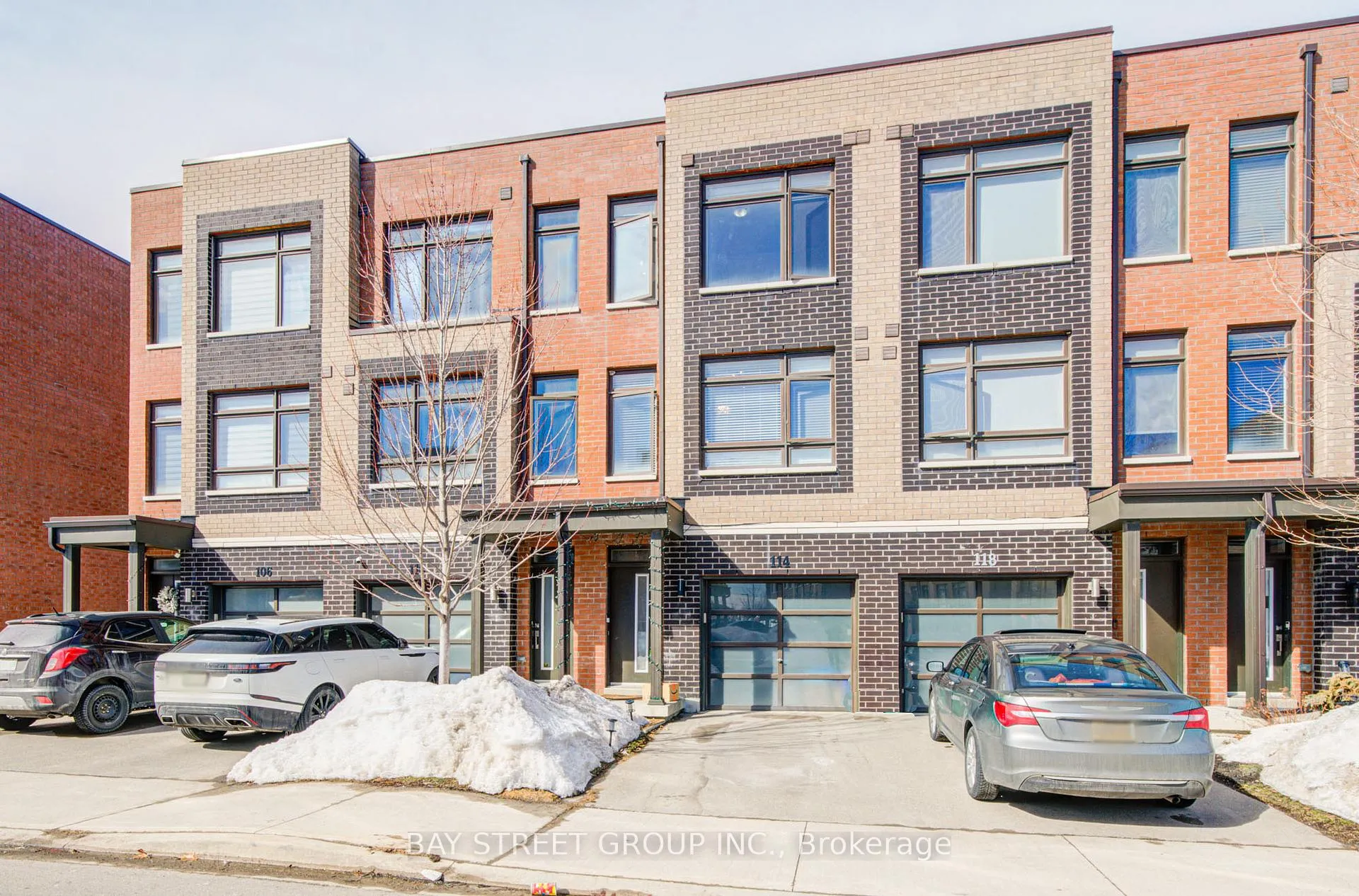 Photo 3 of 114 Dalhousie Street, Vaughan, Vaughan Grove — HOMEH