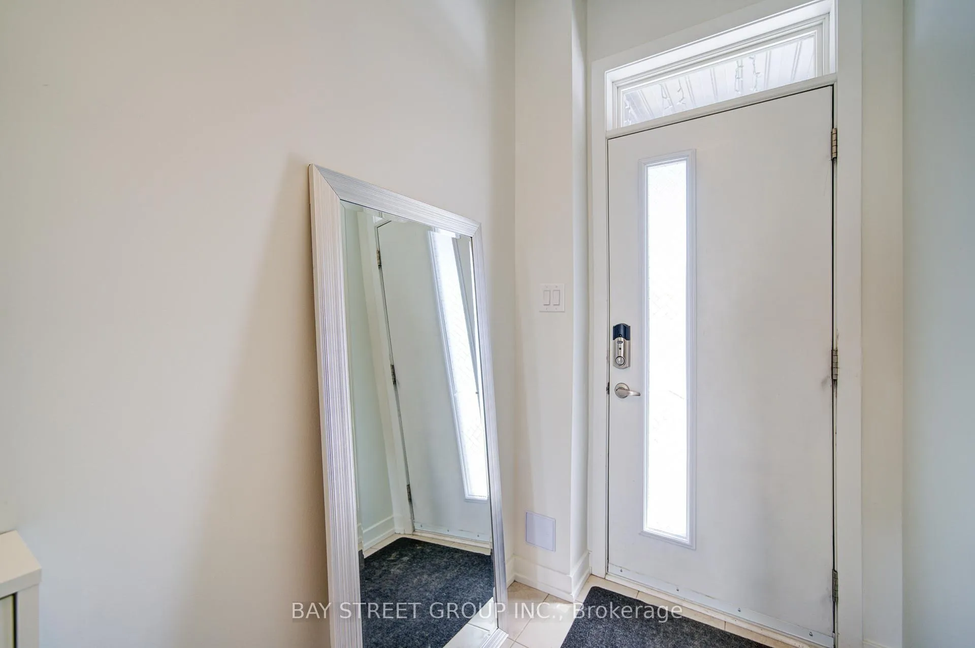 Photo 5 of 114 Dalhousie Street, Vaughan, Vaughan Grove — HOMEH