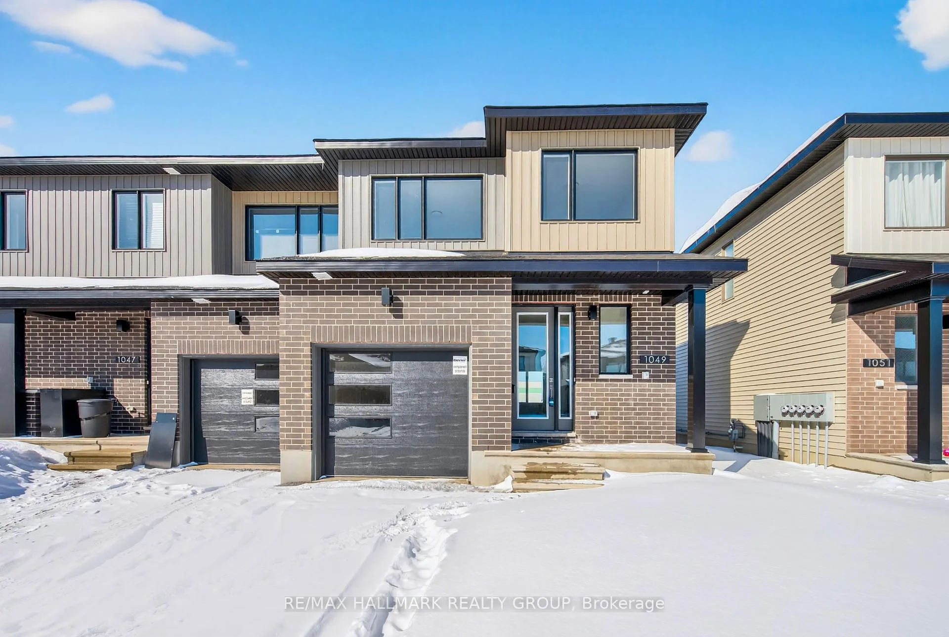 Photo 2 of 1049 Ventus Way, Ottawa, Chapel Hill South - Orleans Village — HOMEH