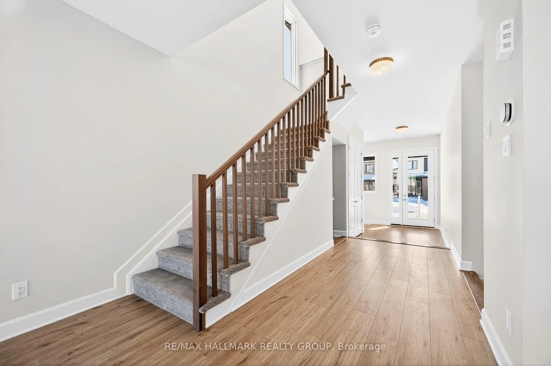 Photo 6 of 1049 Ventus Way, Ottawa, Chapel Hill South - Orleans Village — HOMEH