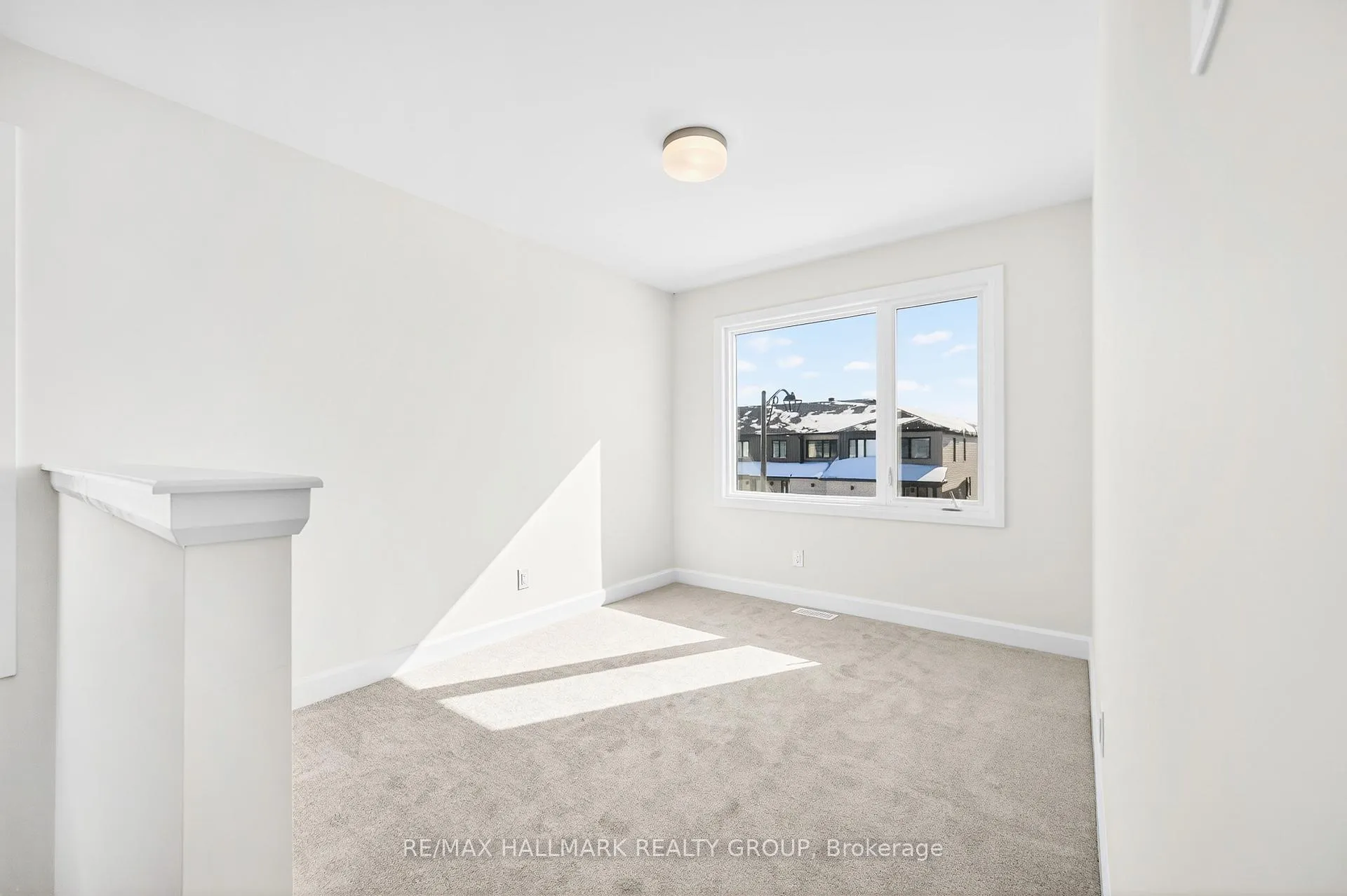 Photo 17 of 1049 Ventus Way, Ottawa, Chapel Hill South - Orleans Village — HOMEH