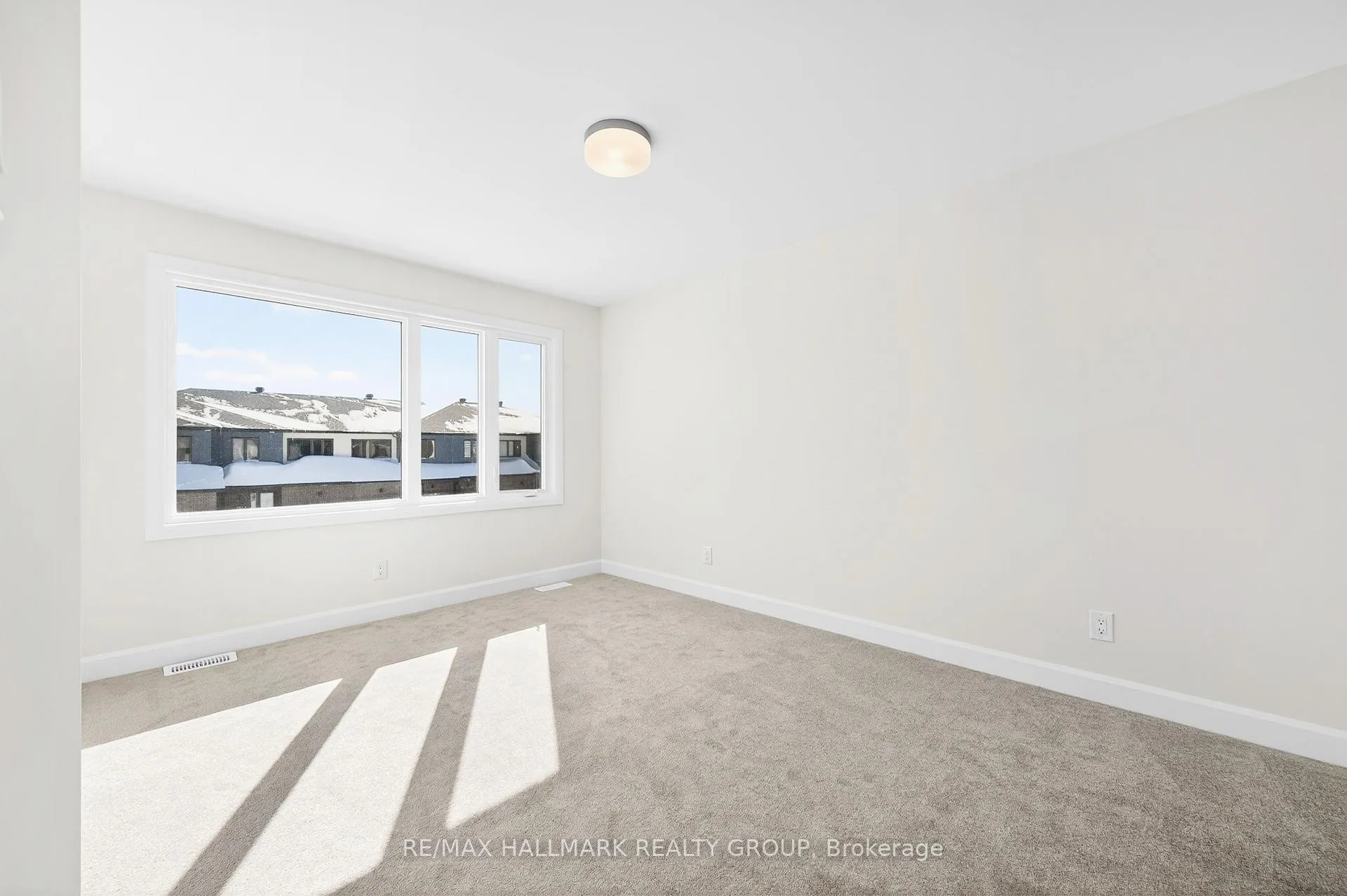 Photo 20 of 1049 Ventus Way, Ottawa, Chapel Hill South - Orleans Village — HOMEH