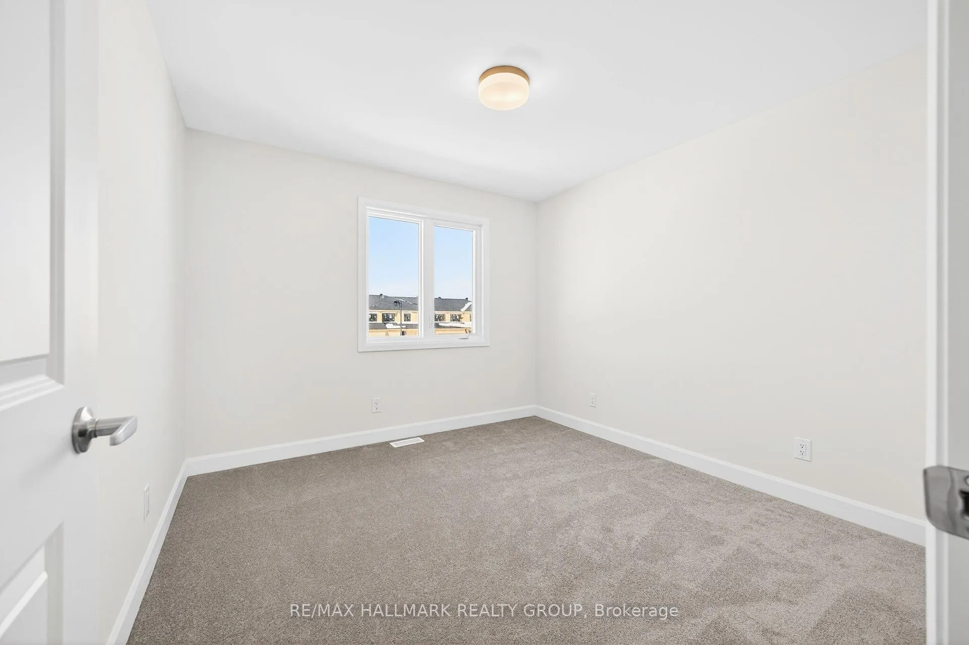 Photo 26 of 1049 Ventus Way, Ottawa, Chapel Hill South - Orleans Village — HOMEH
