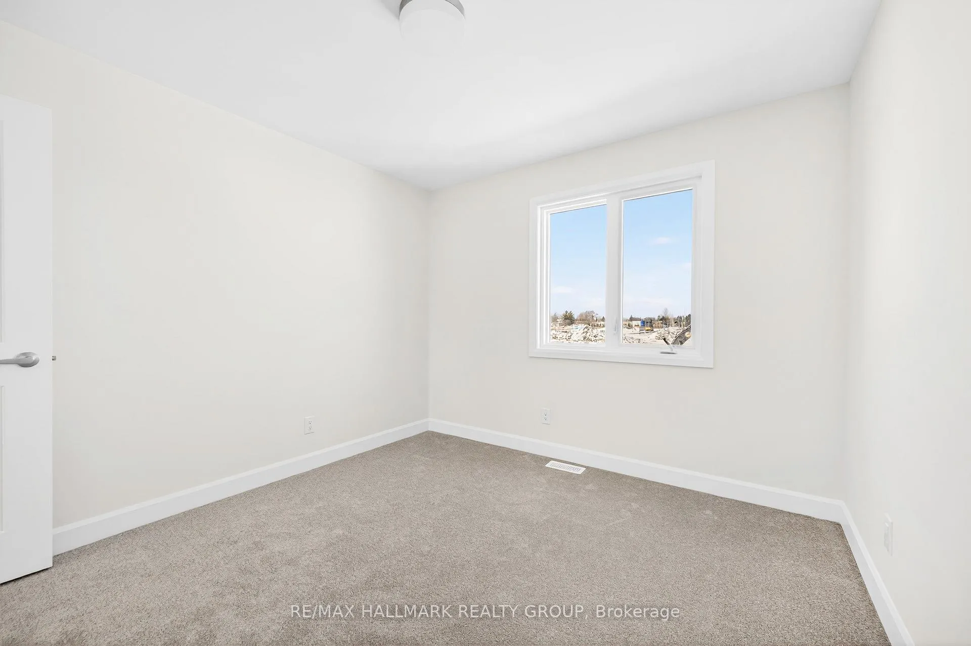 Photo 29 of 1049 Ventus Way, Ottawa, Chapel Hill South - Orleans Village — HOMEH