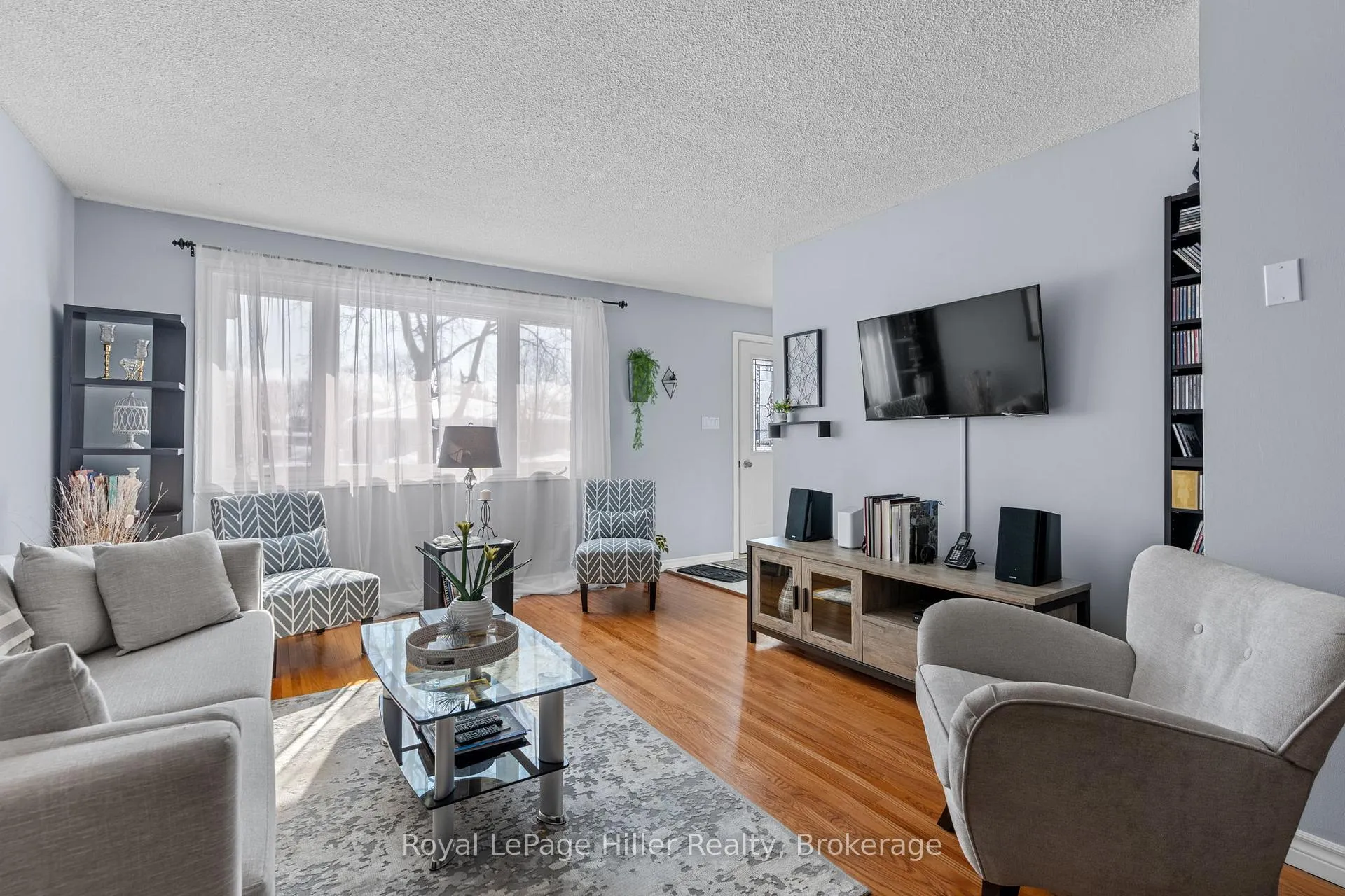 Photo 6 of 248 Redford Crescent, Stratford — HOMEH