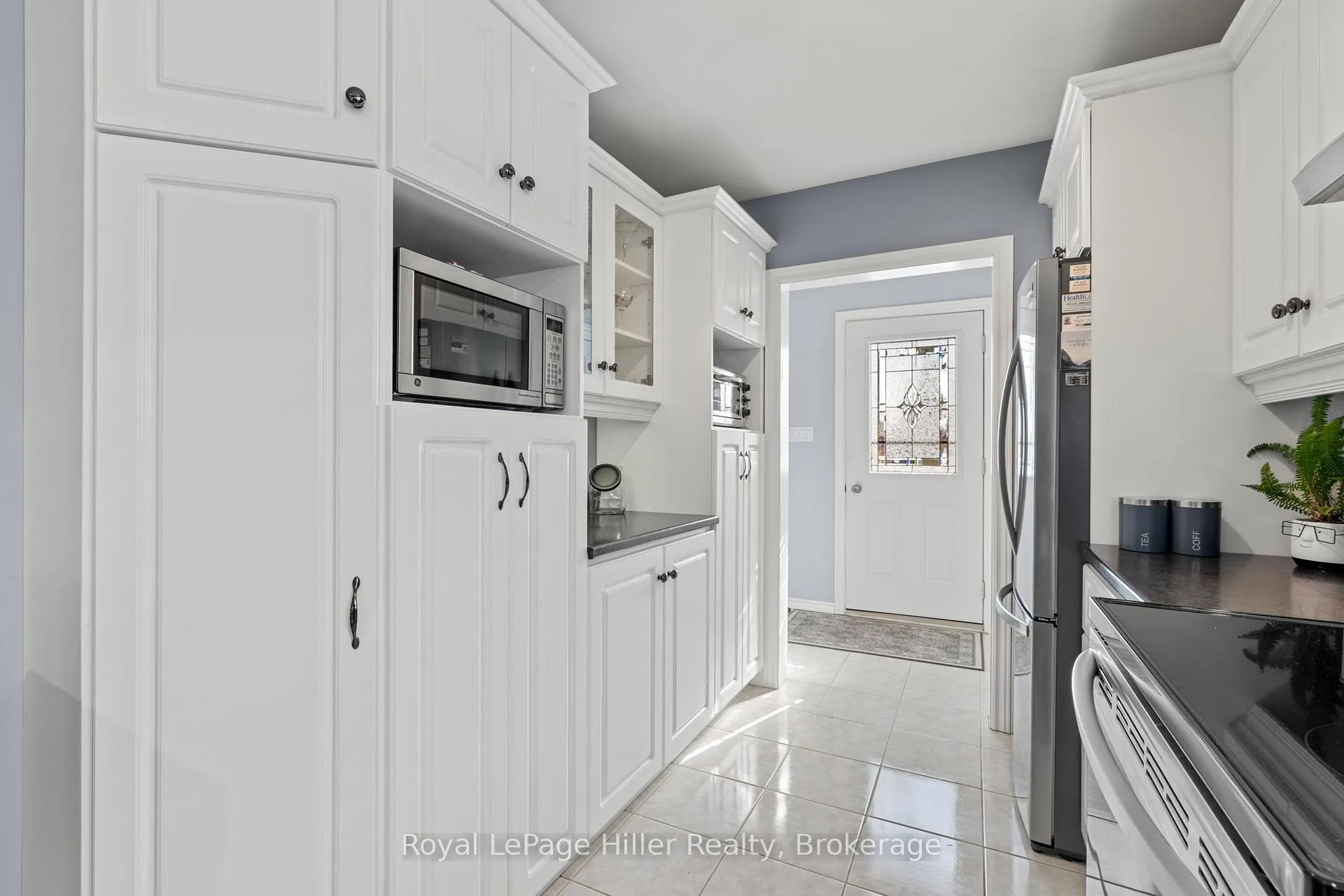 Photo 12 of 248 Redford Crescent, Stratford — HOMEH