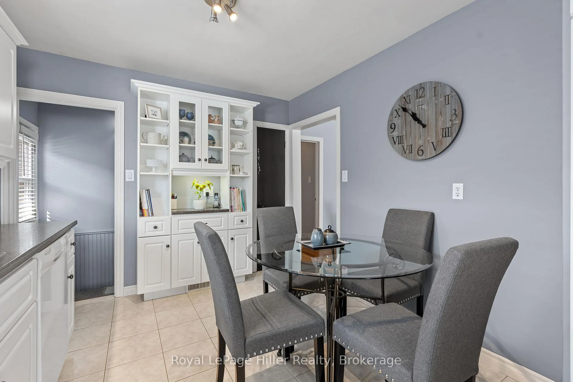 Photo 13 of 248 Redford Crescent, Stratford — HOMEH