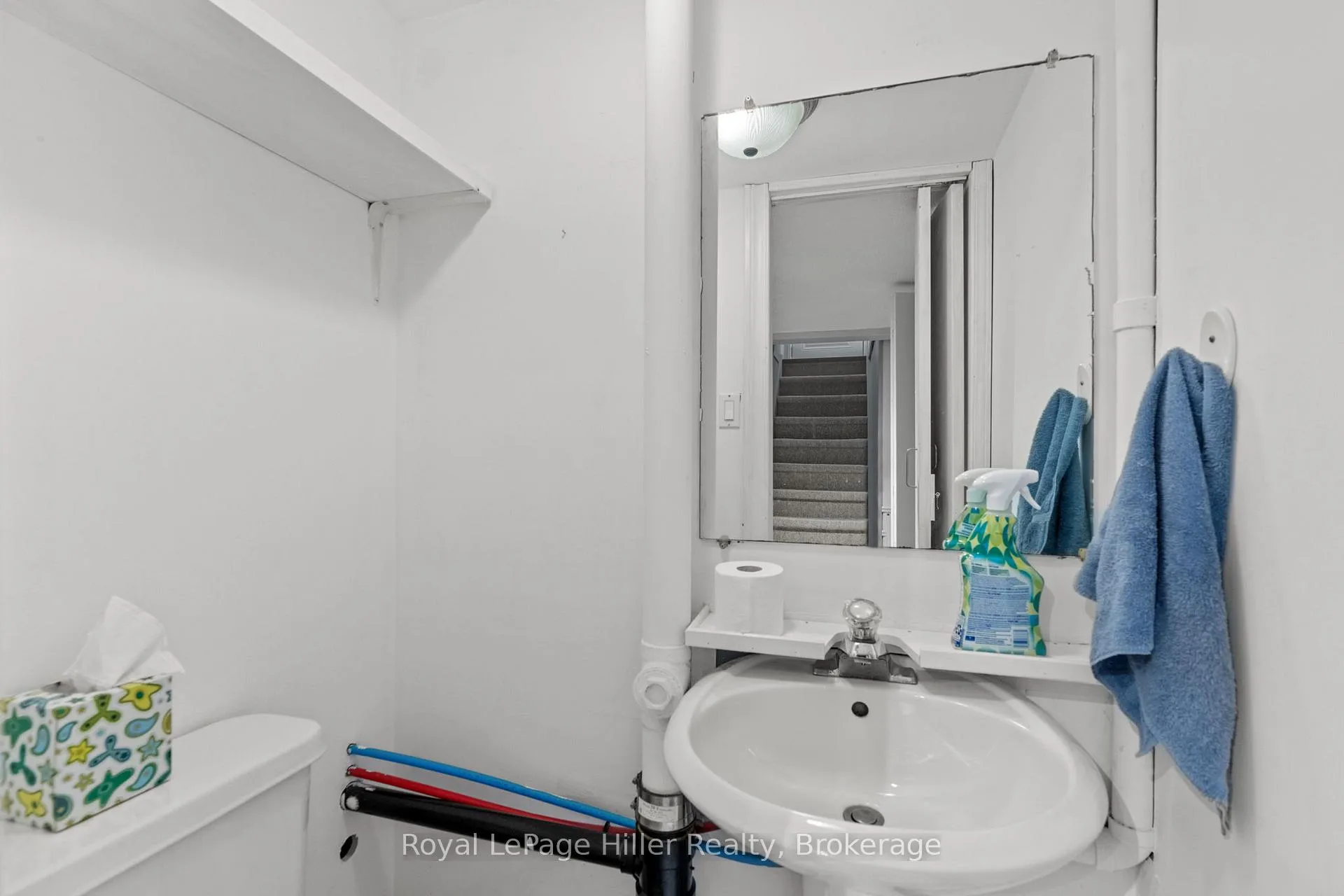 Photo 27 of 248 Redford Crescent, Stratford — HOMEH
