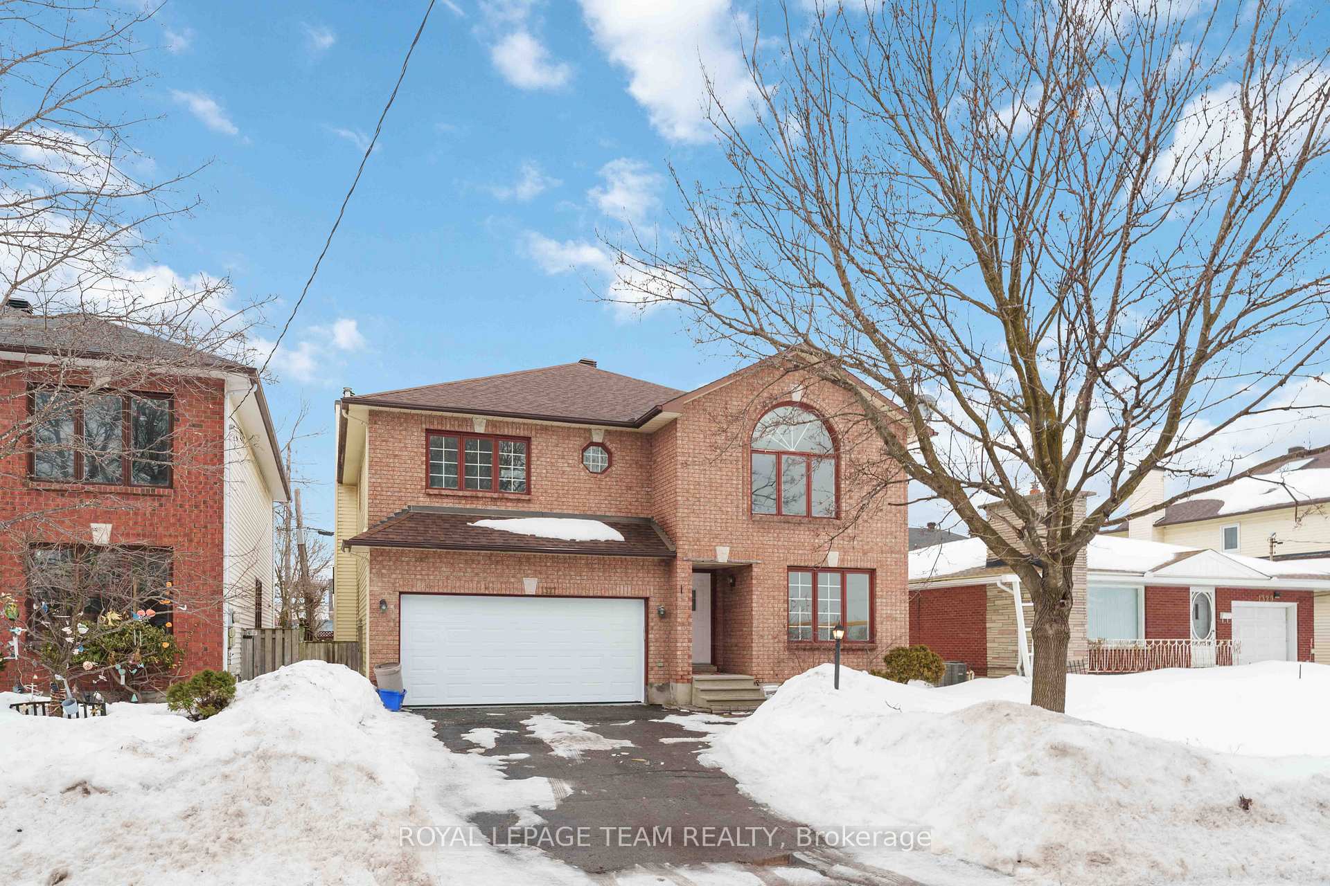 Photo 3 of 1327 Brookline Avenue, Ottawa, Ellwood — HOMEH