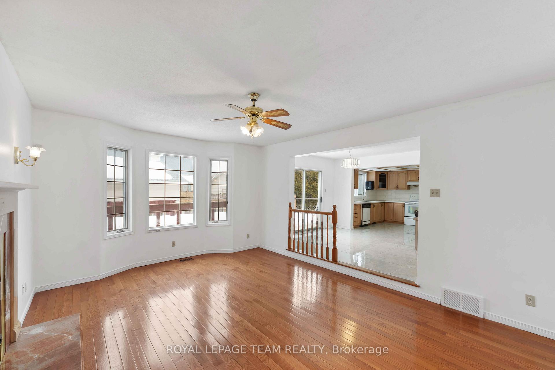 Photo 11 of 1327 Brookline Avenue, Ottawa, Ellwood — HOMEH